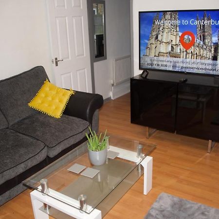 Budget Canterbury Apartment Exterior photo